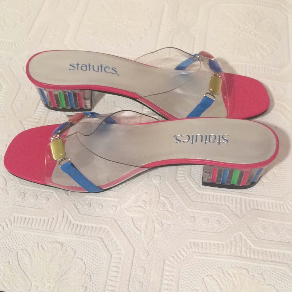 Statutes 8 1/2 Heels Pink Blue Yellow Stones